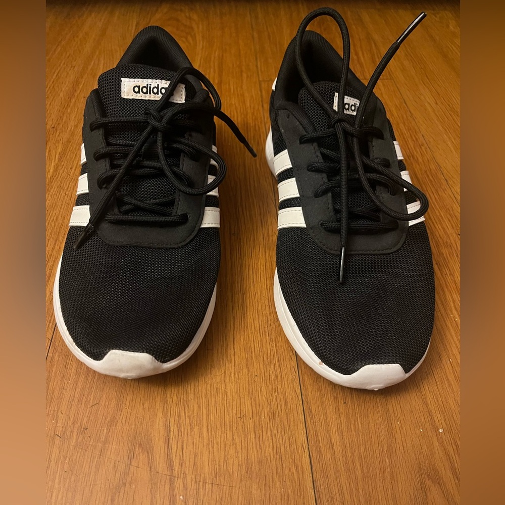 Men’s Adidas size 7.5 like new